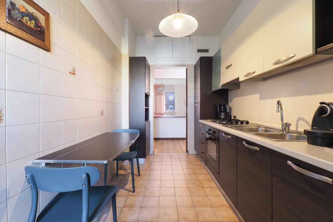 Mba24 Charming Suite Close To Metro Fieracitylife Mailand Exterior foto